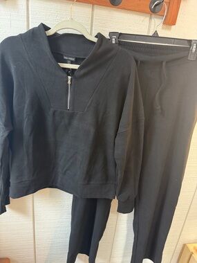 Coco + Carmen Black Lounge Joggers with Elastic Waist